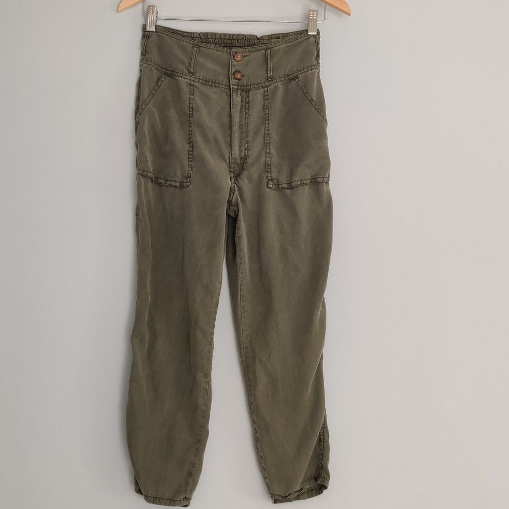 Abercrombie & Fitch Army Green Cargo Joggers with Pockets Size Small